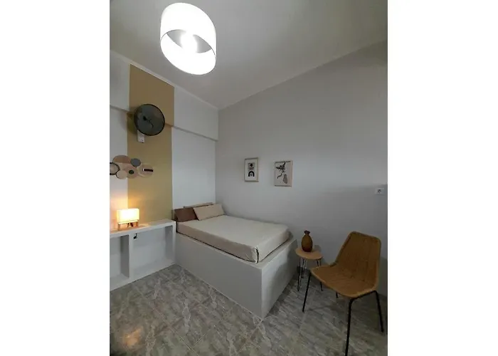 Overhill Adamantas (Milos)