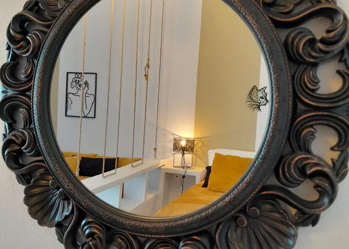 Apart Otel Overhill Adamantas (Milos)