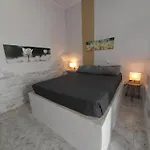 Aparthotel Overhill Adamantas (Milos)